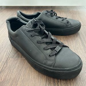 Ugg leather casual lace up shoes comfortable